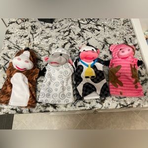Melissa & Doug set of 4 Farm animal hand puppets
